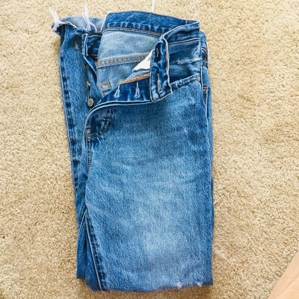 GAP Denim 1969 Boyfriend Jeans size 0-2